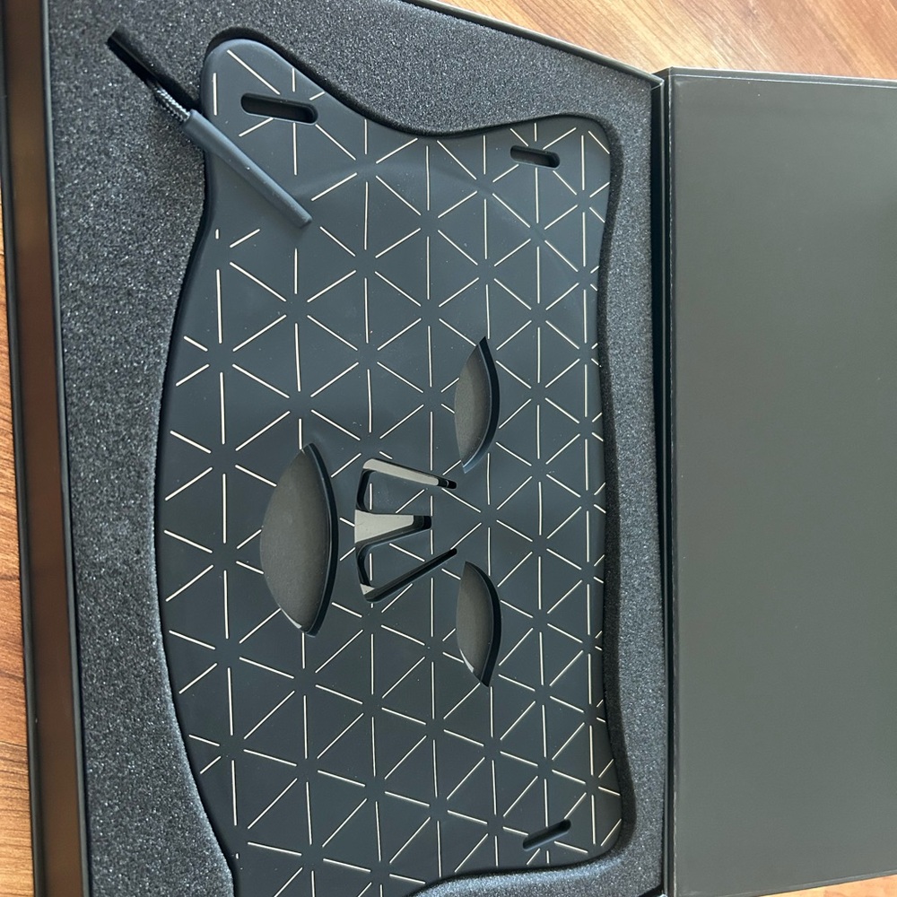 Black LED Face Mask - New In Box - Only Opened to Review - Did Not Use